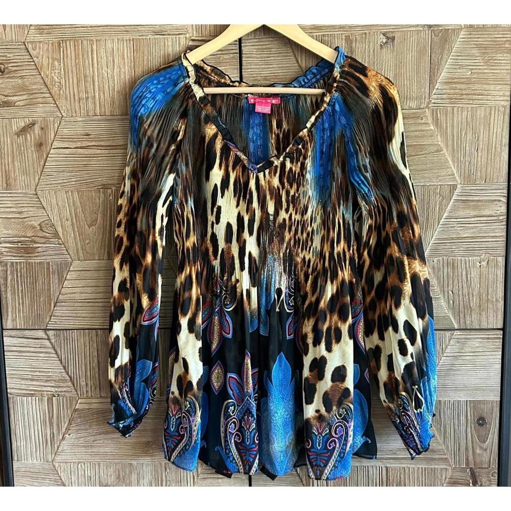 Sunny Leigh Womens Top Sz Small Animal Print Flowy V Neck